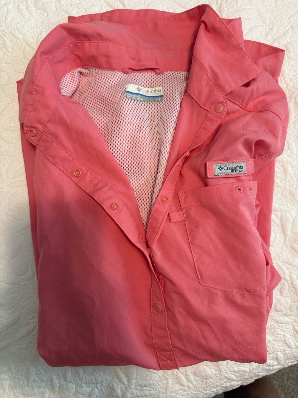 Columbia Women's Coral Button-Down Outdoor Shirt